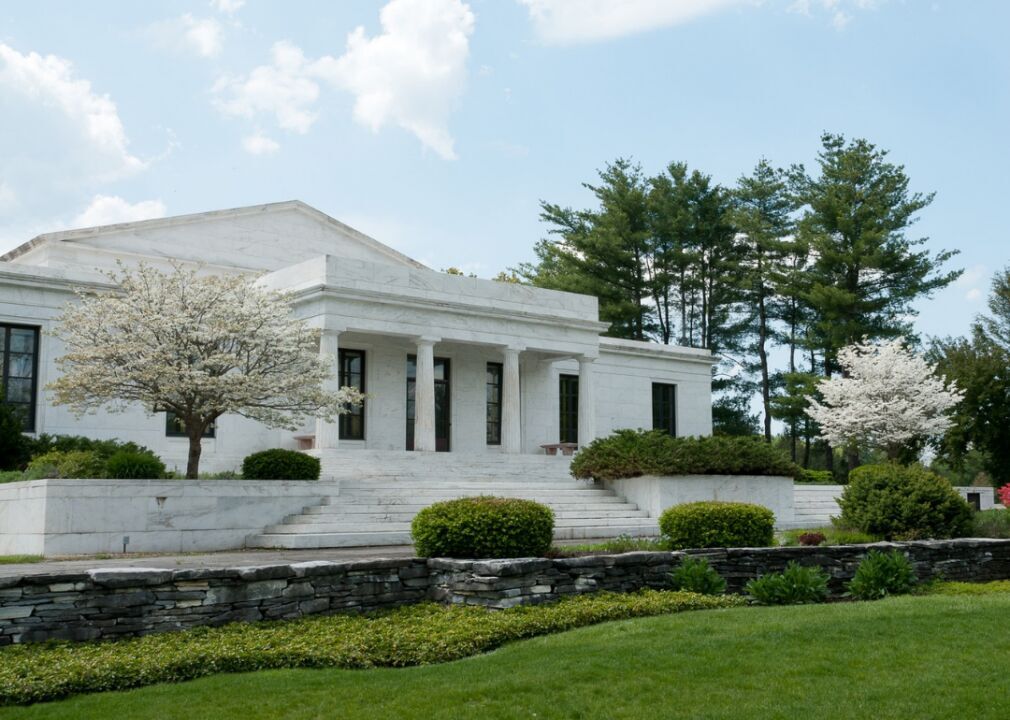 1955: Clark Art Institute opens to the public